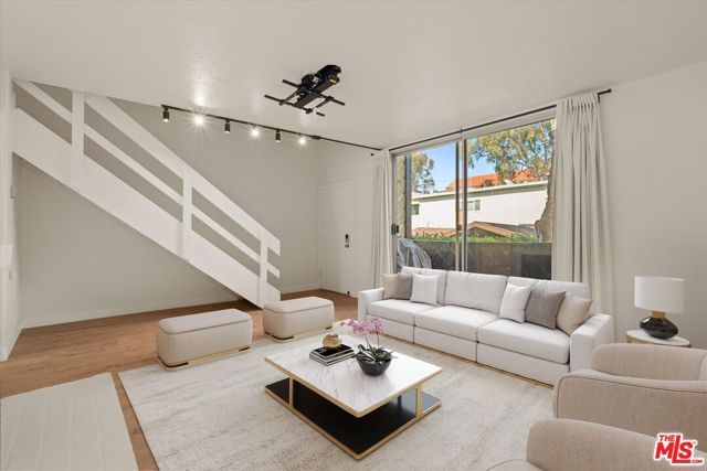 621 California Avenue 2, Santa Monica, CA 90403