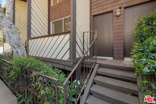 621 California Avenue 2, Santa Monica, CA 90403