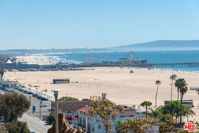 621 California Avenue 2, Santa Monica, CA 90403