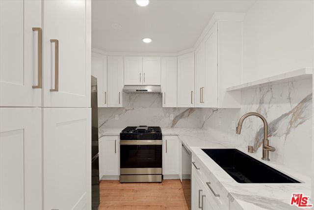 621 California Avenue 2, Santa Monica, CA 90403