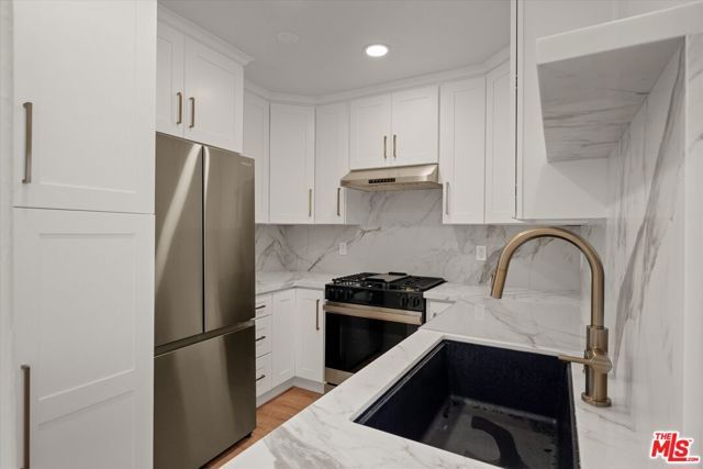 621 California Avenue 2, Santa Monica, CA 90403