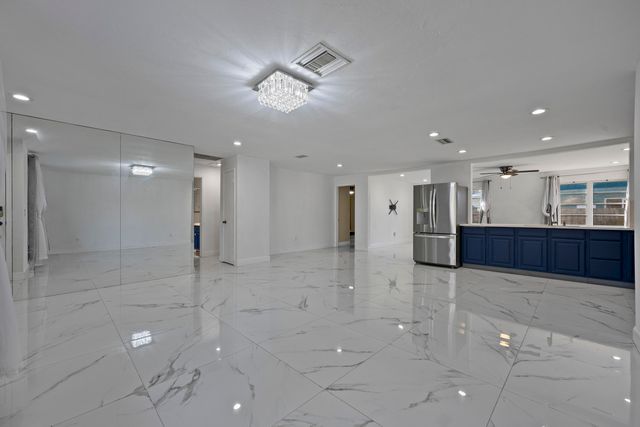 9110 Banquet Way, Lake Worth, FL 33467