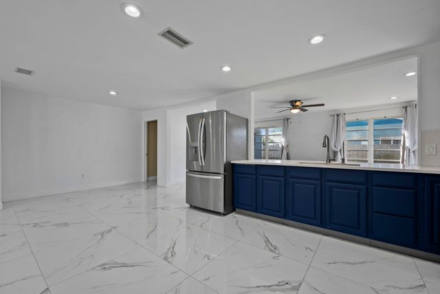 9110 Banquet Way, Lake Worth, FL 33467