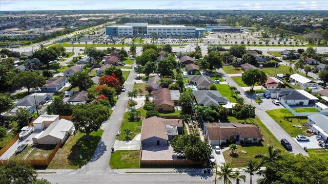 9110 Banquet Way, Lake Worth, FL 33467