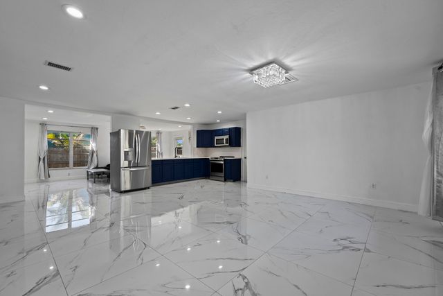 9110 Banquet Way, Lake Worth, FL 33467