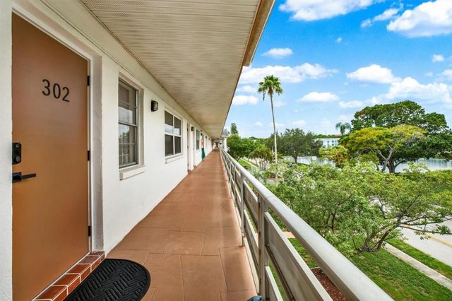 6015 19TH STREET N 302, St Petersburg, FL 33714