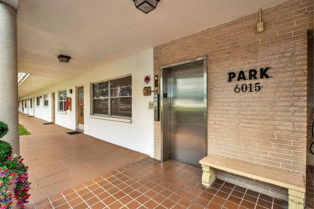 6015 19TH STREET N 302, St Petersburg, FL 33714