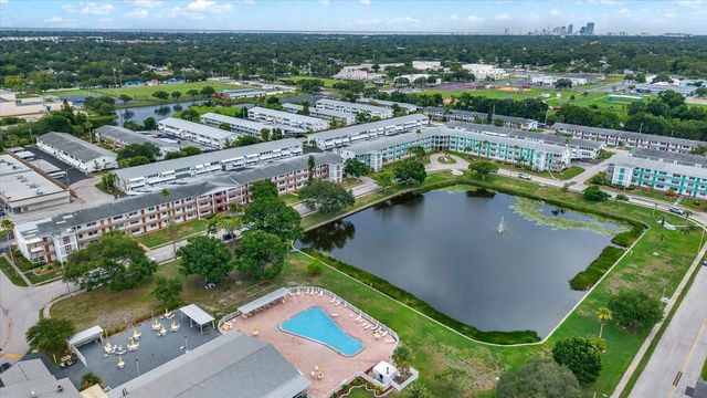 6015 19TH STREET N 302, St Petersburg, FL 33714