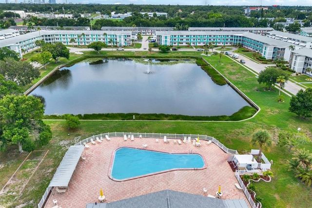 6015 19TH STREET N 302, St Petersburg, FL 33714