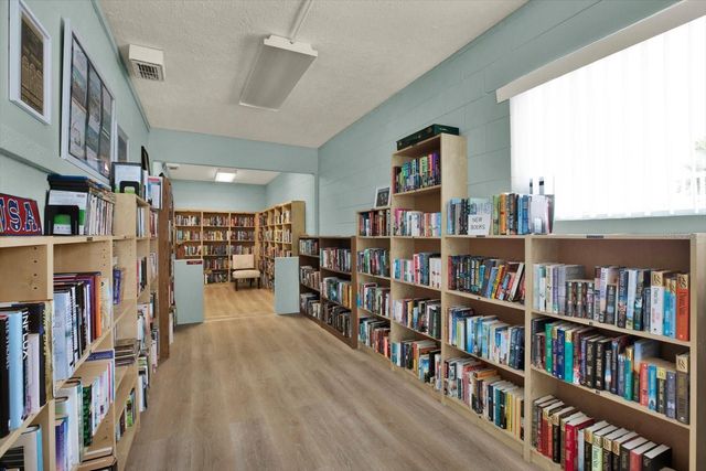 6015 19TH STREET N 302, St Petersburg, FL 33714