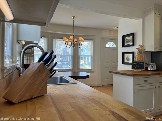 2381 Princeton Road, Berkley, MI 48072