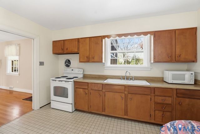 2206 Valentine Rd, Henrico, VA 23228