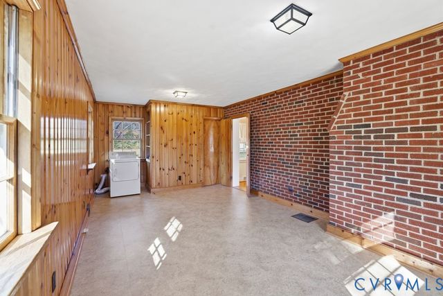 2206 Valentine Rd, Henrico, VA 23228