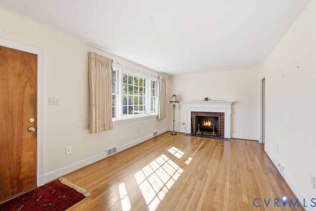 2206 Valentine Rd, Henrico, VA 23228