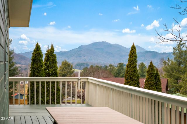 3401 Barber Way, Sevierville, TN 37862