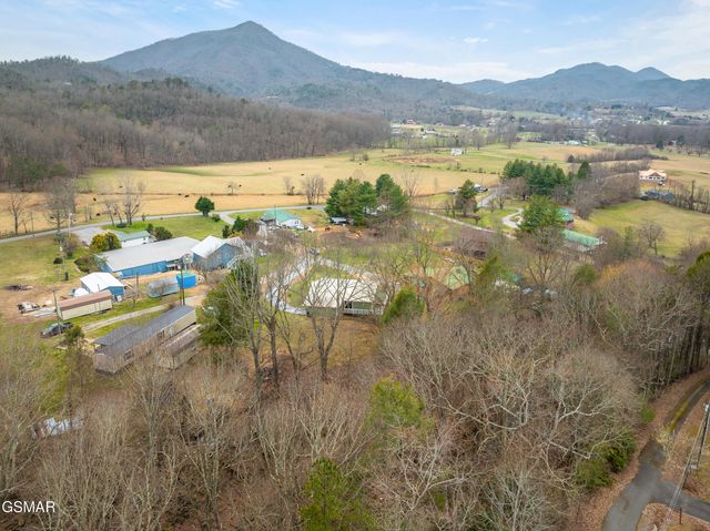 3401 Barber Way, Sevierville, TN 37862