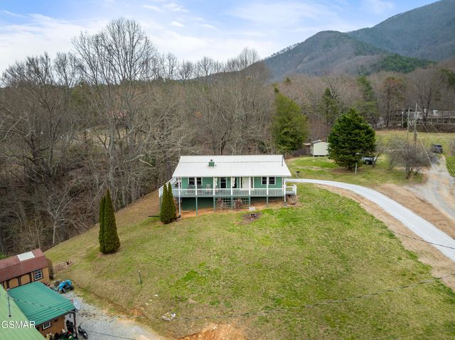 3401 Barber Way, Sevierville, TN 37862