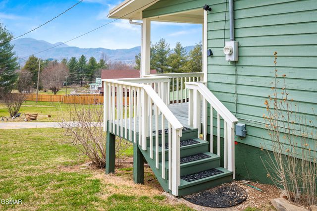 3401 Barber Way, Sevierville, TN 37862