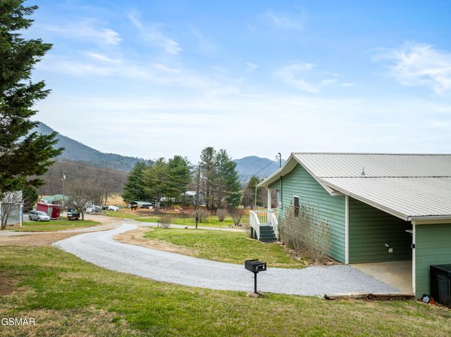 3401 Barber Way, Sevierville, TN 37862