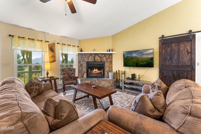 3401 Barber Way, Sevierville, TN 37862
