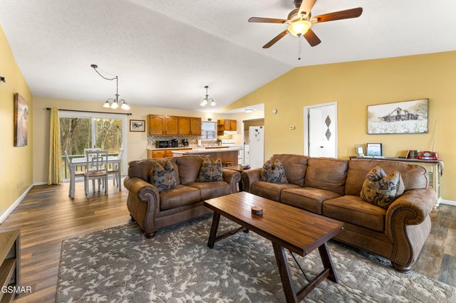 3401 Barber Way, Sevierville, TN 37862