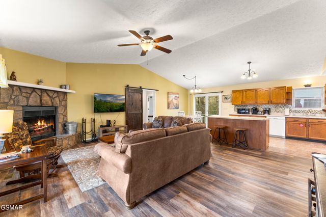 3401 Barber Way, Sevierville, TN 37862