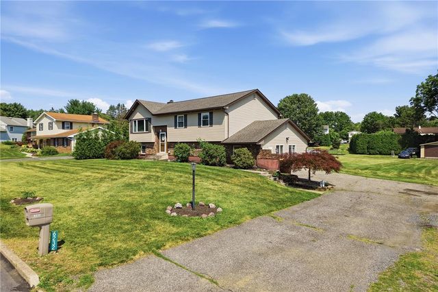 6232 Dove Drive, East Allen Twp, PA 18017