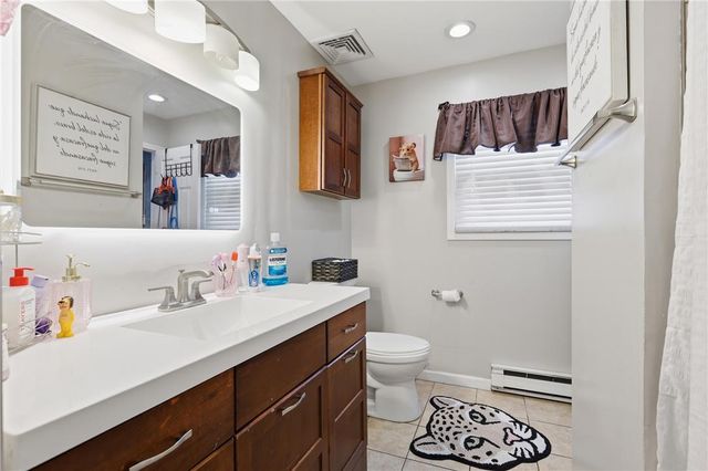 6232 Dove Drive, East Allen Twp, PA 18017