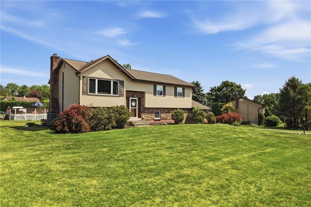 6232 Dove Drive, East Allen Twp, PA 18017