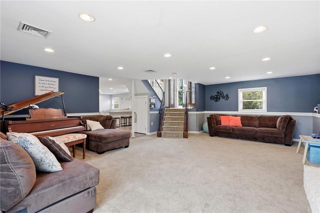 6232 Dove Drive, East Allen Twp, PA 18017