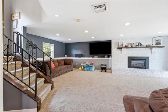 6232 Dove Drive, East Allen Twp, PA 18017