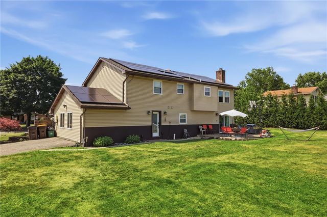 6232 Dove Drive, East Allen Twp, PA 18017