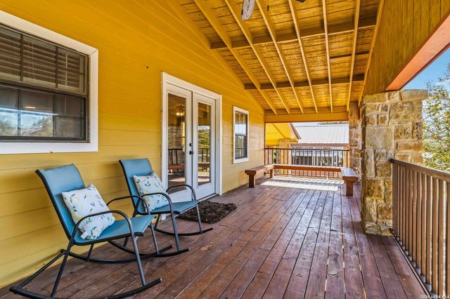 2481 LAKESHORE DR, Canyon Lake, TX 78133