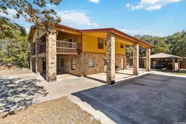 2481 LAKESHORE DR, Canyon Lake, TX 78133