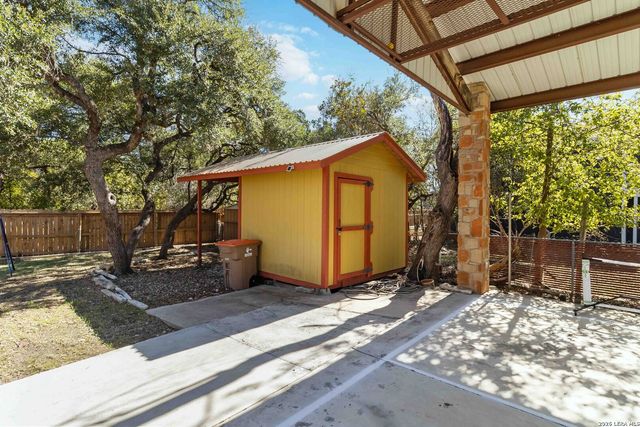 2481 LAKESHORE DR, Canyon Lake, TX 78133