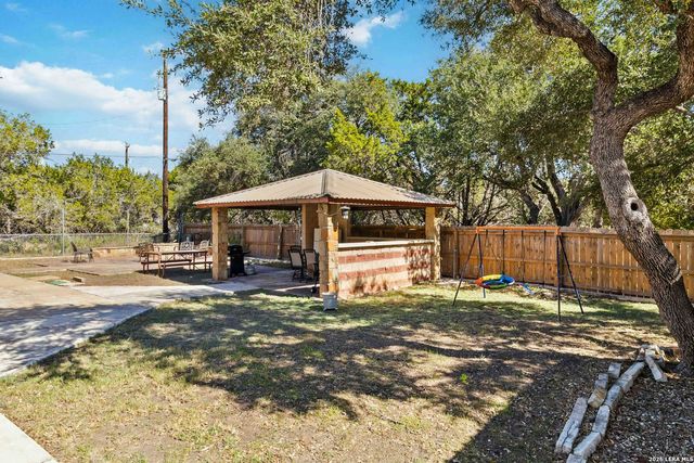 2481 LAKESHORE DR, Canyon Lake, TX 78133
