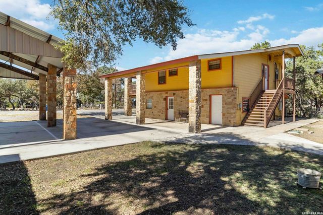 2481 LAKESHORE DR, Canyon Lake, TX 78133