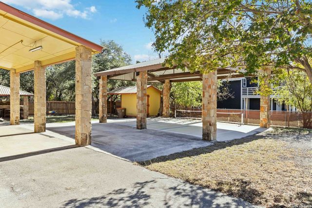 2481 LAKESHORE DR, Canyon Lake, TX 78133