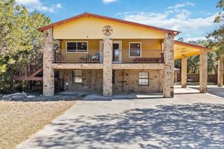 2481 LAKESHORE DR, Canyon Lake, TX 78133
