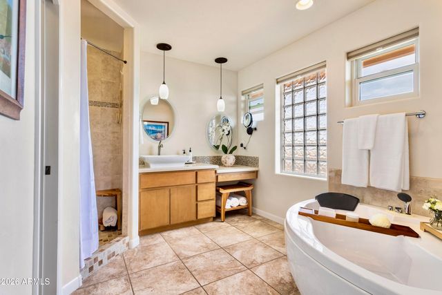 8541 S Almosta Ranch Road, Hereford, AZ 85615