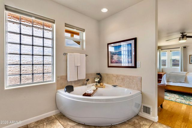 8541 S Almosta Ranch Road, Hereford, AZ 85615