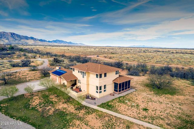 8541 S Almosta Ranch Road, Hereford, AZ 85615