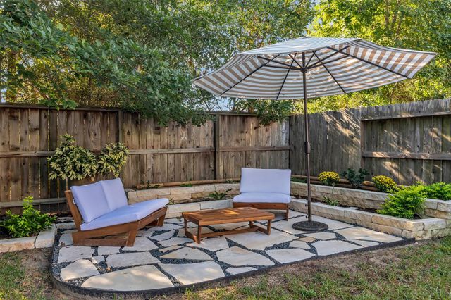 111 Coral Bells Court, Conroe, TX 77304