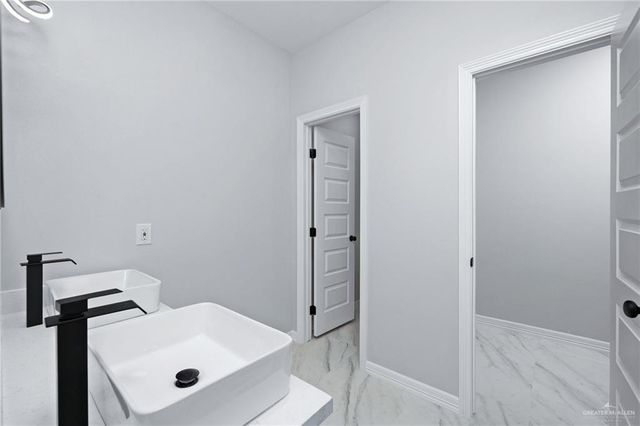 210 Bernie, Rio Grande City, TX 78582