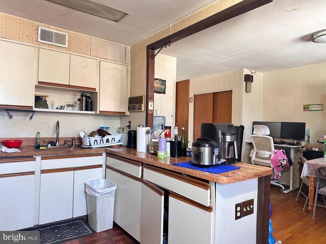 3007 S 72ND ST, Philadelphia, PA 19153