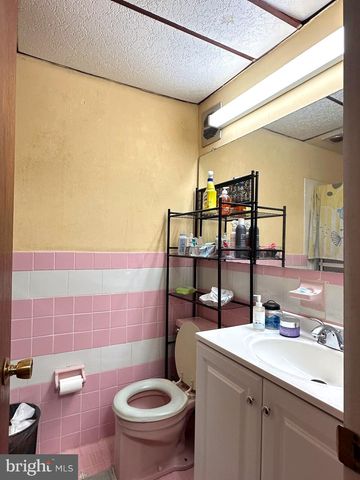 3007 S 72ND ST, Philadelphia, PA 19153