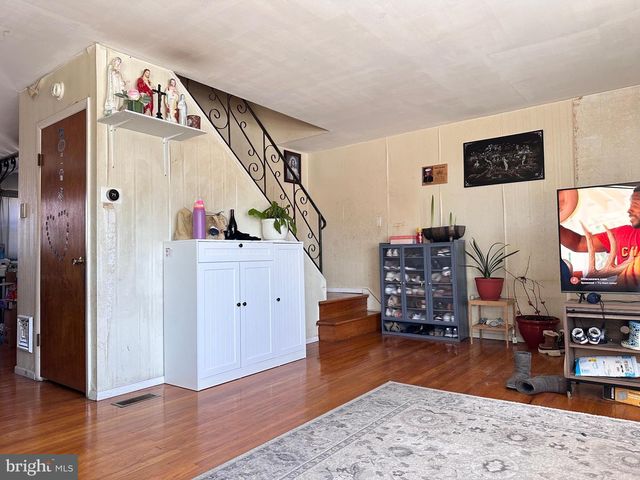 3007 S 72ND ST, Philadelphia, PA 19153