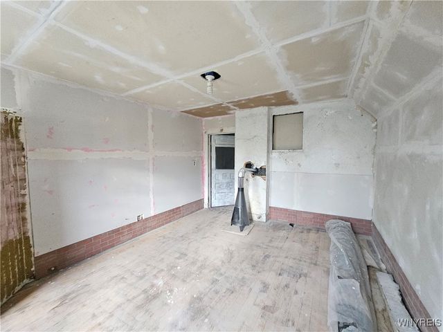 21 Liddell Street, Buffalo, NY 14212