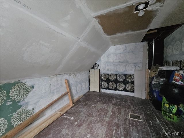 21 Liddell Street, Buffalo, NY 14212