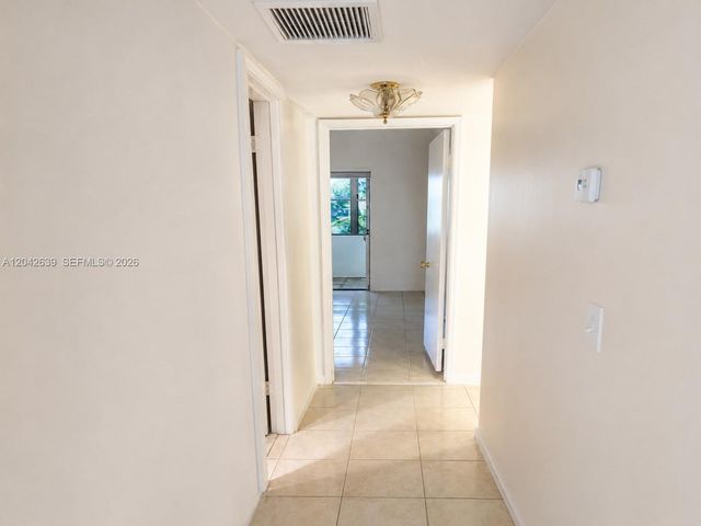 500 W Village Green Cir W 308, Palm Springs, FL 33461